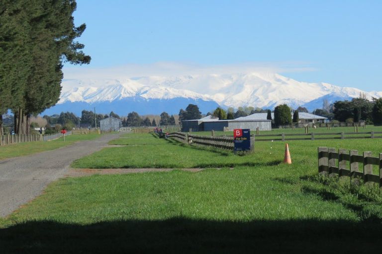 Photo of property in 17 Enereta Road, Otaki, 5512