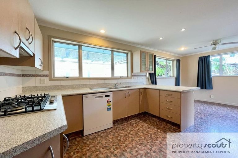 Photo of property in 89c Poplar Grove, Whalers Gate, New Plymouth, 4310