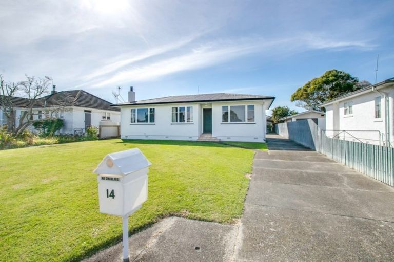 Photo of property in 14 Shackleton Street, Maraenui, Napier, 4110
