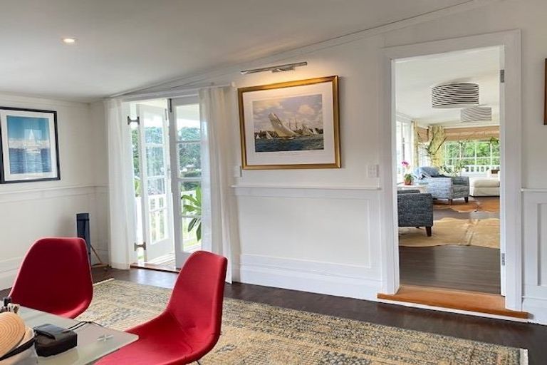 Photo of property in 13 Robertson Street, Russell, 0202