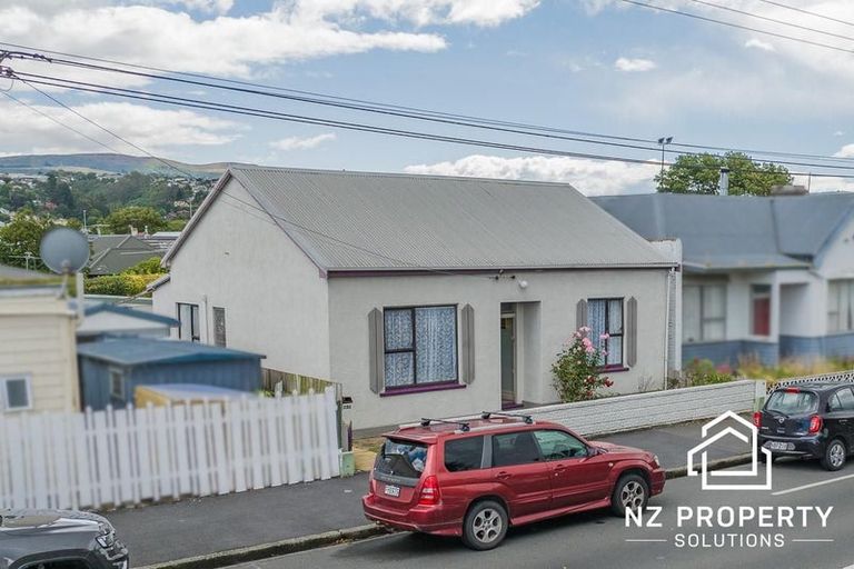 Photo of property in 230 Macandrew Road, Forbury, Dunedin, 9012
