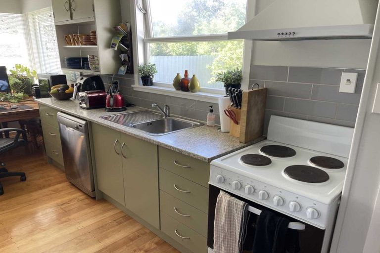 Photo of property in 11 William Benton Street, Featherston, 5710