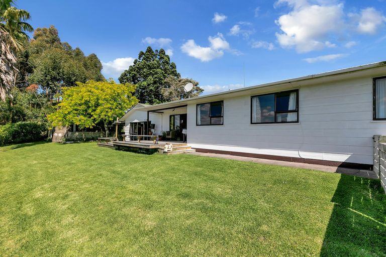 Photo of property in 278 Upper Orewa Road, Wainui, Silverdale, 0992