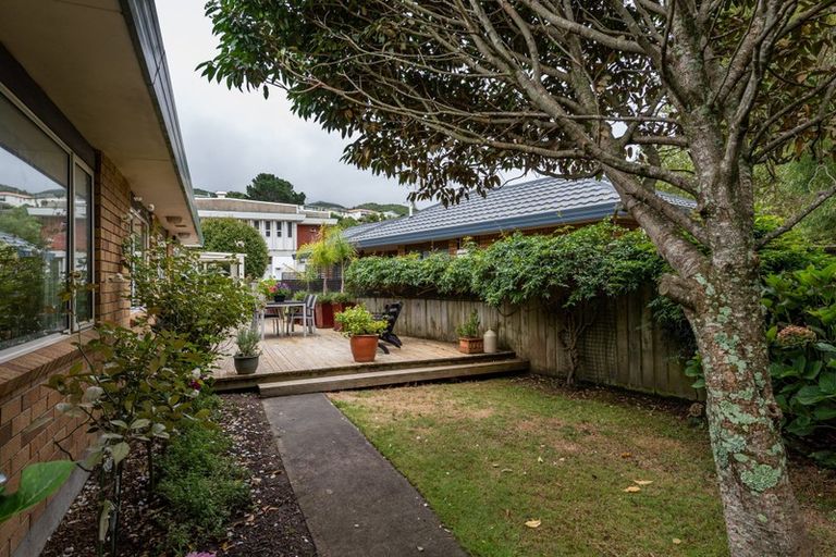 Photo of property in 116 Oxford Street, Tawa, Wellington, 5028