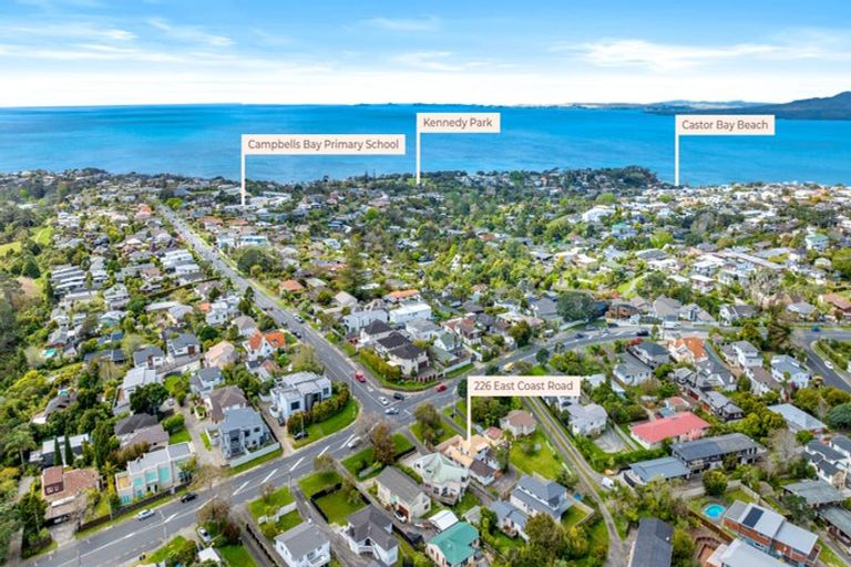 Photo of property in 226 East Coast Road, Forrest Hill, Auckland, 0620