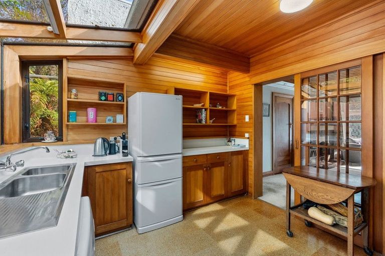 Photo of property in 11 Howard Street, Macandrew Bay, Dunedin, 9014