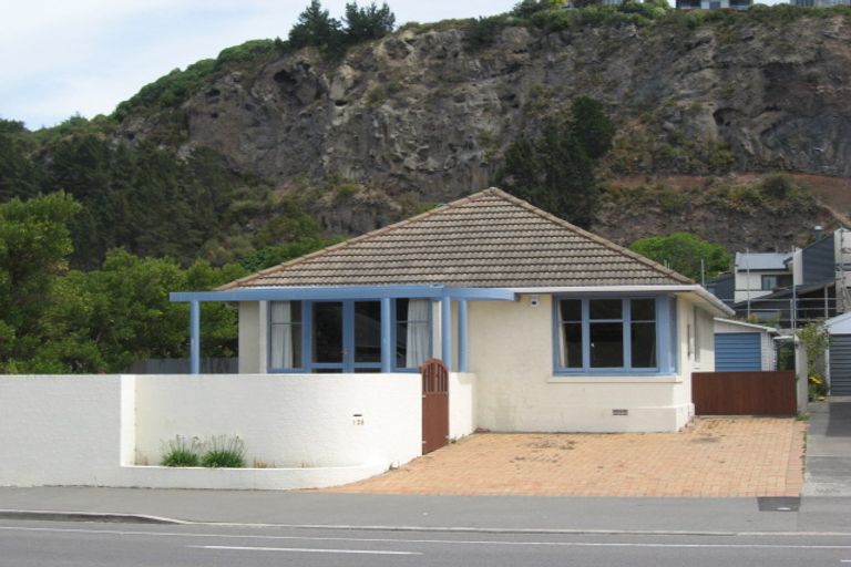 Photo of property in 128 Main Road, Redcliffs, Christchurch, 8081