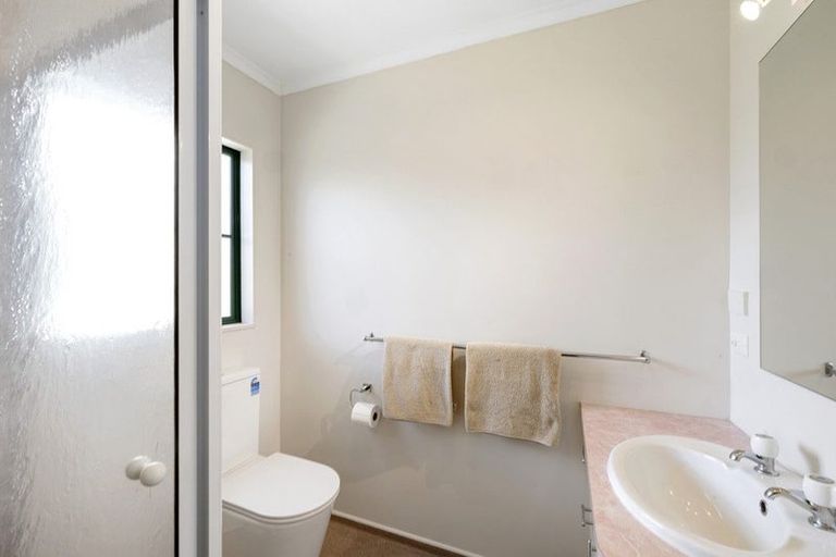 Photo of property in 2/70 Whiteley Street, Moturoa, New Plymouth, 4310