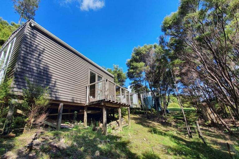 Photo of property in 19 Edith Ridge Road, Kawau Island, 0920