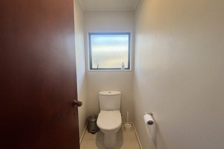 Photo of property in 48 Lakeside Drive, Orewa, 0931