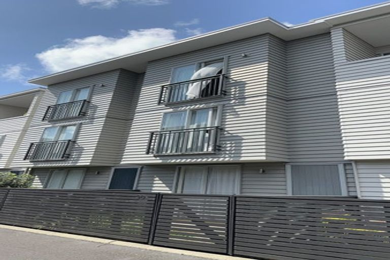 Photo of property in 4 Alloway Street, Westgate, Auckland, 0614