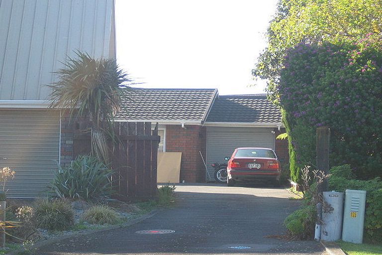 Photo of property in 69a Mazengarb Road, Paraparaumu Beach, Paraparaumu, 5032