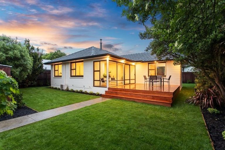 Photo of property in 15 Suffolk Street, Phillipstown, Christchurch, 8011