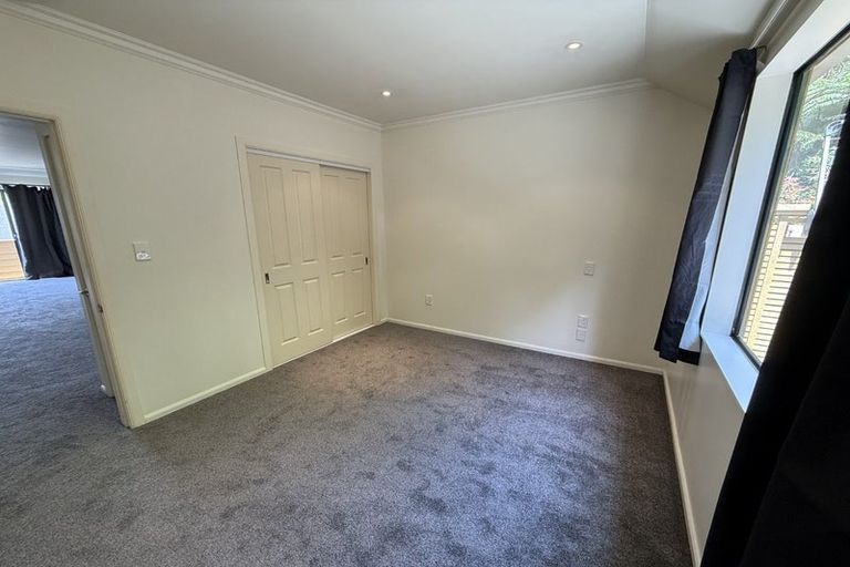 Photo of property in 28 Futuna Close, Karori, Wellington, 6012