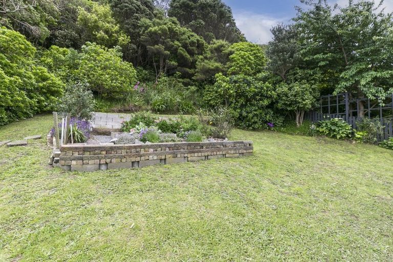 Photo of property in 12 Raroa Place, Pukerua Bay, 5026