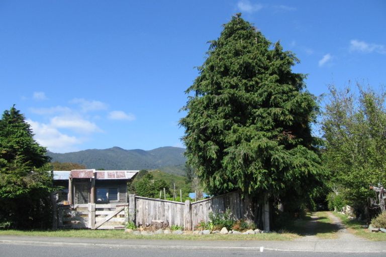 Photo of property in 74 Plateau Road, Te Marua, Upper Hutt, 5018