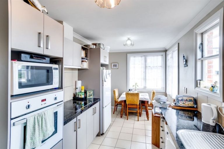 Photo of property in 130 Nuffield Avenue, Marewa, Napier, 4110