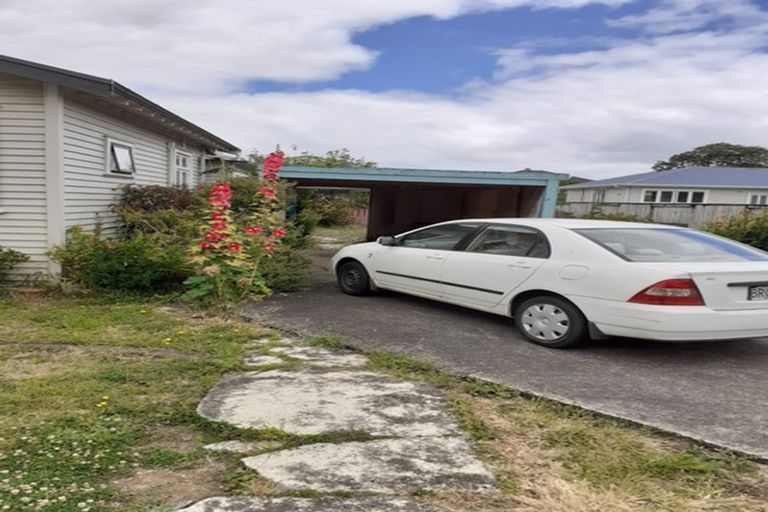 Photo of property in 8 Berkeley Road, Manurewa, Auckland, 2102