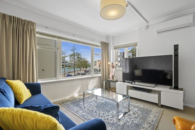 Photo of property in Rehutai Flats, 3/268 Oriental Parade, Oriental Bay, Wellington, 6011