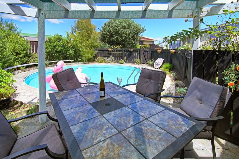 Photo of property in 19 Manchester Street, Solway, Masterton, 5810