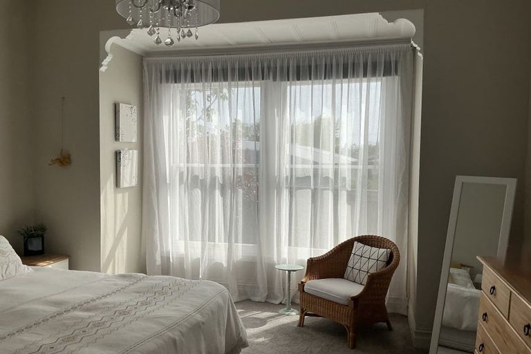 Photo of property in 4 Handley Place, Glen Avon, New Plymouth, 4312