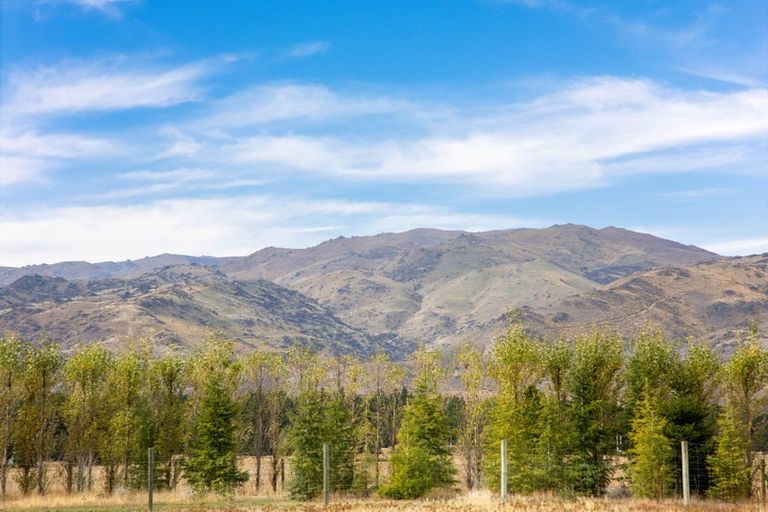 Photo of property in 10 Quinns Way, Cromwell, 9384