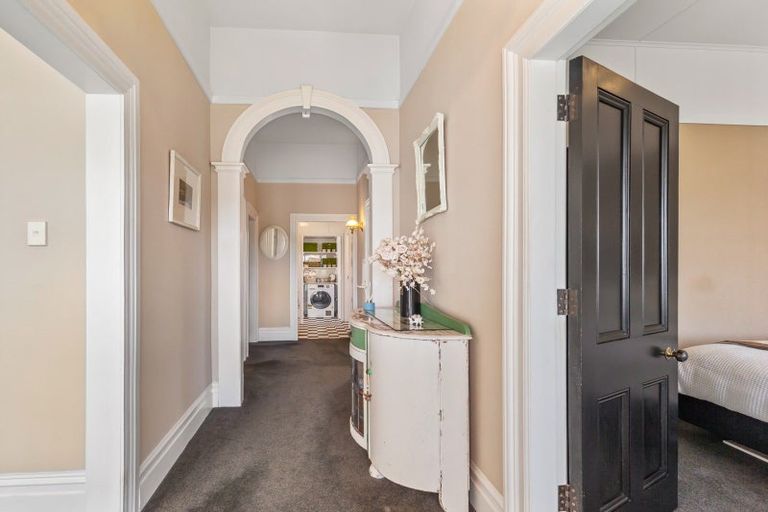 Photo of property in 39 Mako Mako Road, Levin, 5510