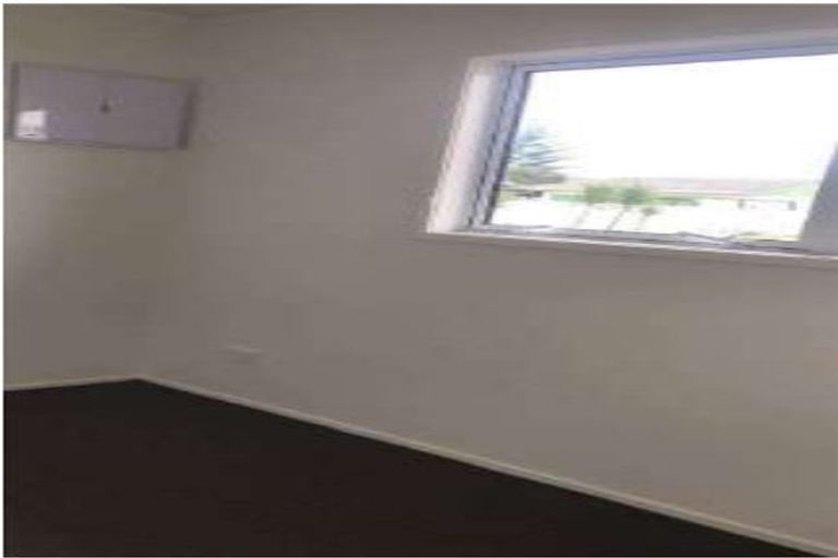 Photo of property in 18a Gibbons Road, Weymouth, Auckland, 2103