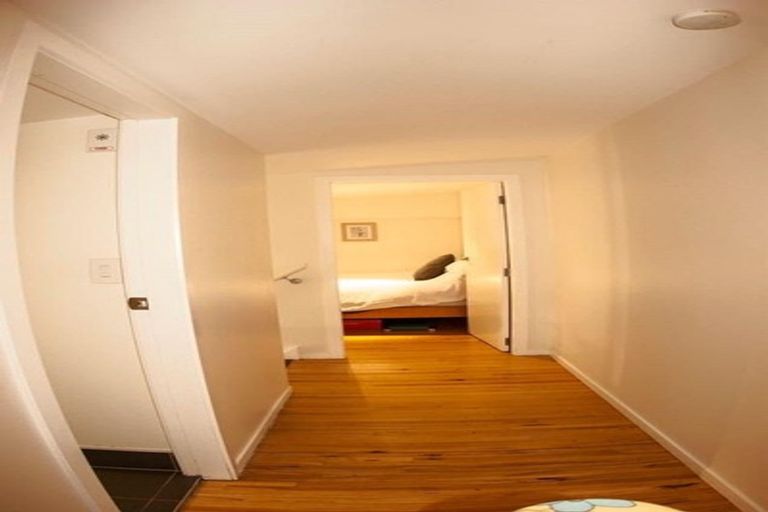 Photo of property in Las Olas De Cuba, 13/35 Torrens Terrace, Mount Cook, Wellington, 6011