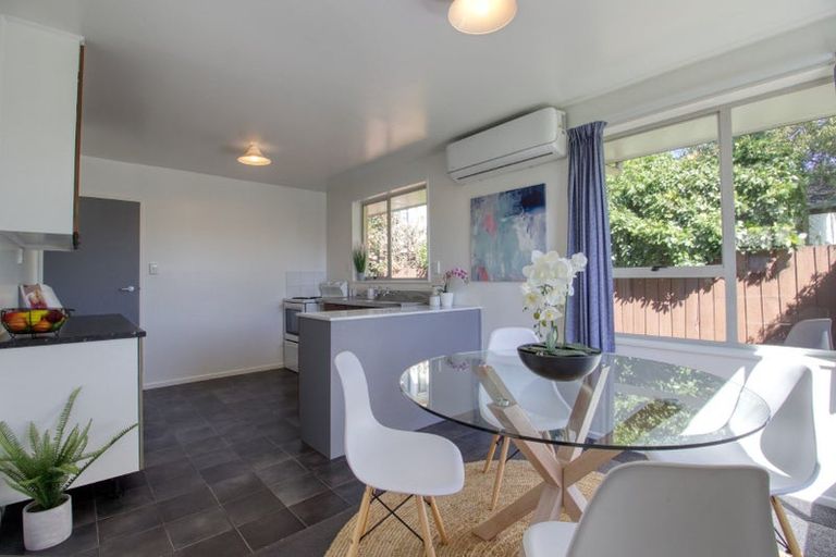 Photo of property in 1/24 Oldham Crescent, Halswell, Christchurch, 8025
