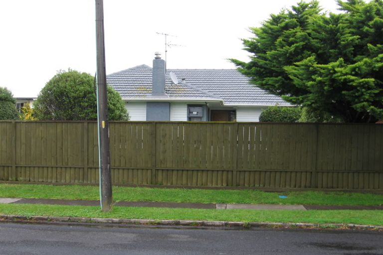Photo of property in 9 Swan Crescent, Pakuranga, Auckland, 2010
