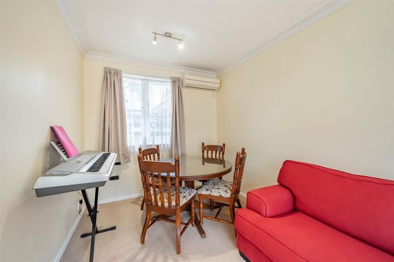 Photo of property in 7b Deller Grove, Silverstream, Upper Hutt, 5019