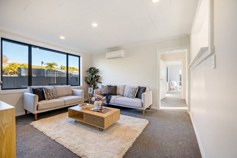 Photo of property in 77 Owles Terrace, New Brighton, Christchurch, 8061