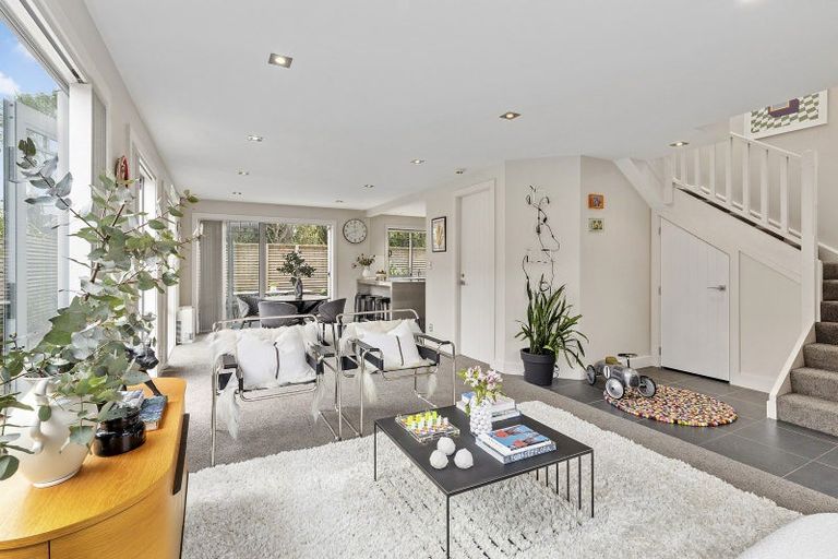 Photo of property in 41 Forres Street, Seatoun, Wellington, 6022