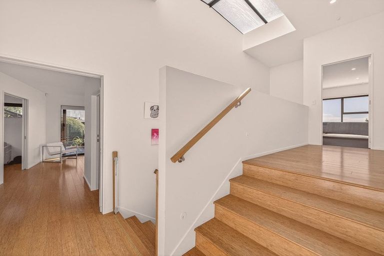 Photo of property in 3 The Terrace, Mount Pleasant, Christchurch, 8081