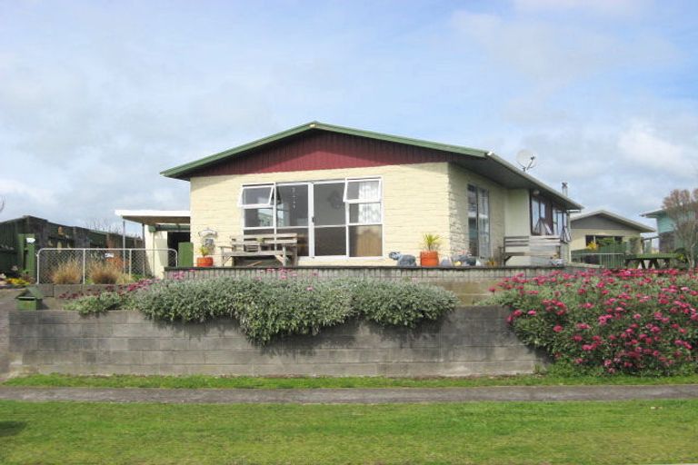 Photo of property in 48 Gold Street, Waitara, 4320