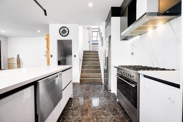 Photo of property in 7 Keiha Crescent, Massey, Auckland, 0614