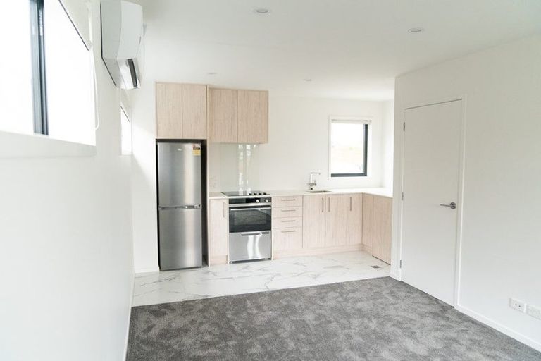 Photo of property in 52a Vodanovich Road, Te Atatu South, Auckland, 0610