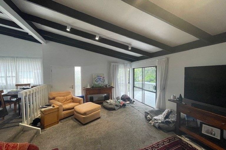 Photo of property in 6 Andros Place, Unsworth Heights, Auckland, 0632