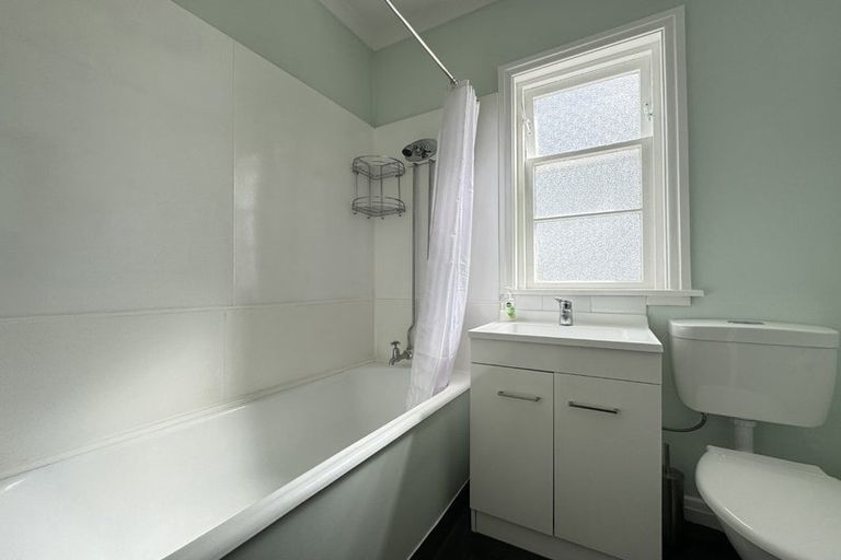 Photo of property in 9 Lewisville Terrace, Thorndon, Wellington, 6011