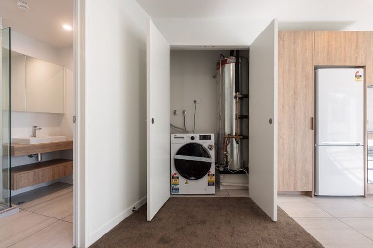 Photo of property in Pinnacle Apartments, E505/160 Victoria Street, Te Aro, Wellington, 6011