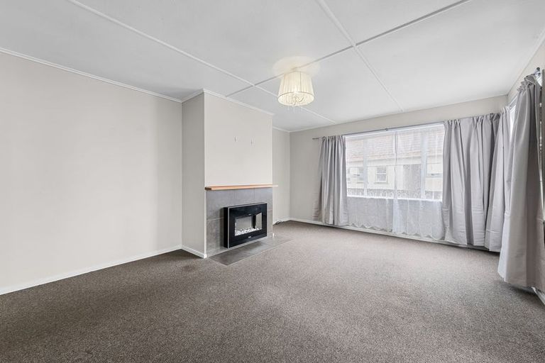 Photo of property in 40 Wrantage Street, Westown, New Plymouth, 4310