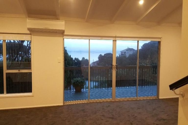 Photo of property in 79 Hadfield Street, Beach Haven, Auckland, 0626