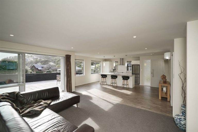 Photo of property in 14 Virginia Lane, Mount Pleasant, Christchurch, 8081
