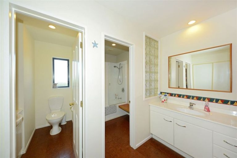 Photo of property in 15 Wilsons Road, Saint Martins, Christchurch, 8022