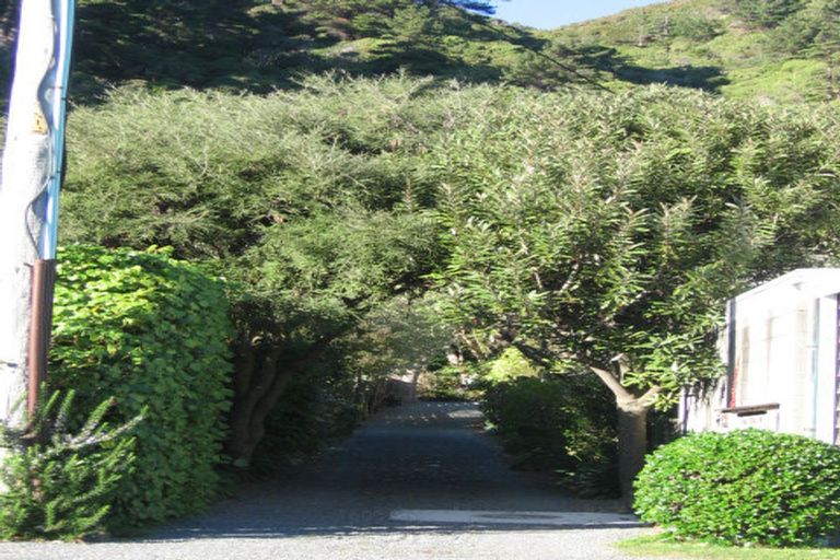 Photo of property in 447 Muritai Road, Eastbourne, Lower Hutt, 5013