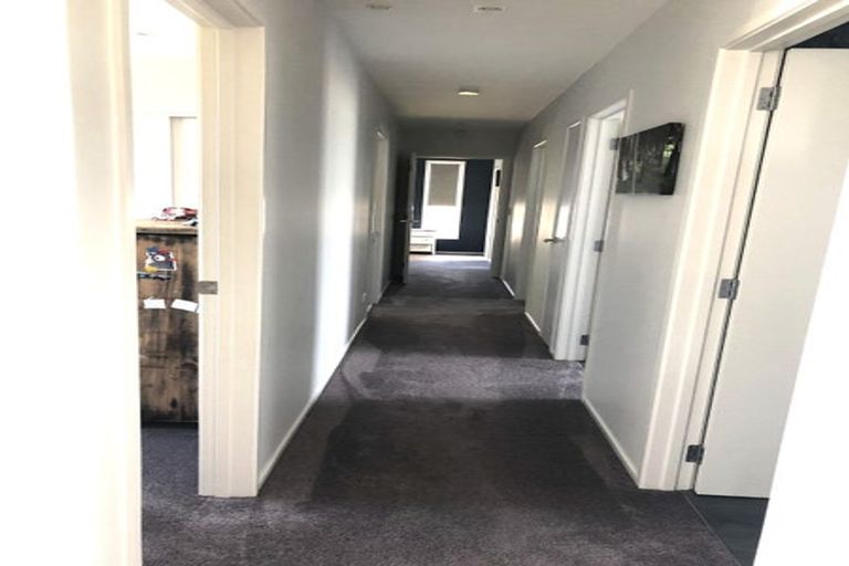 Photo of property in 560 Beach Road, Rothesay Bay, Auckland, 0630