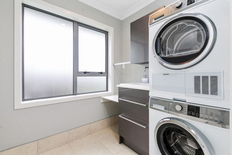 Photo of property in 11 Kiriwai Place, Matua, Tauranga, 3110