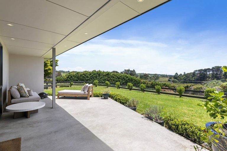 Photo of property in 85 Whitford-maraetai Road, Whitford, Howick, 2571