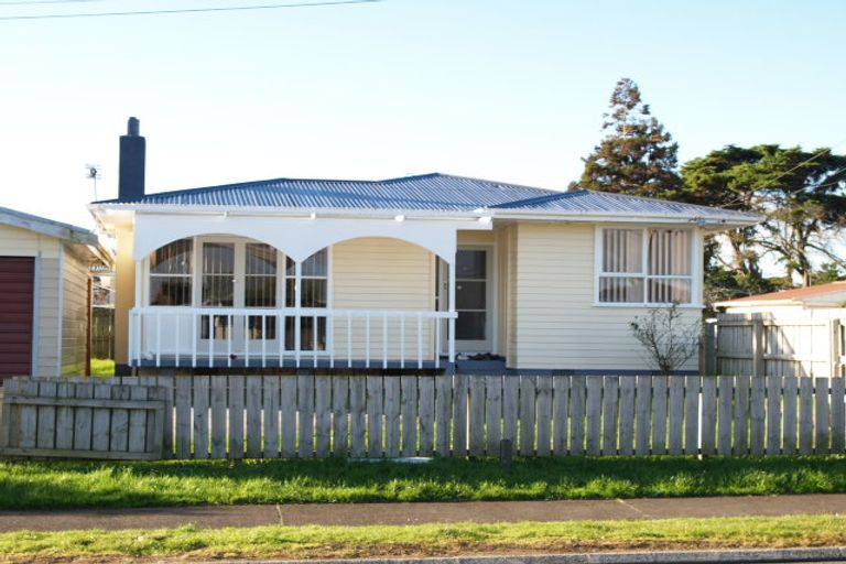 Photo of property in 11 James Street, Mangere East, Auckland, 2024